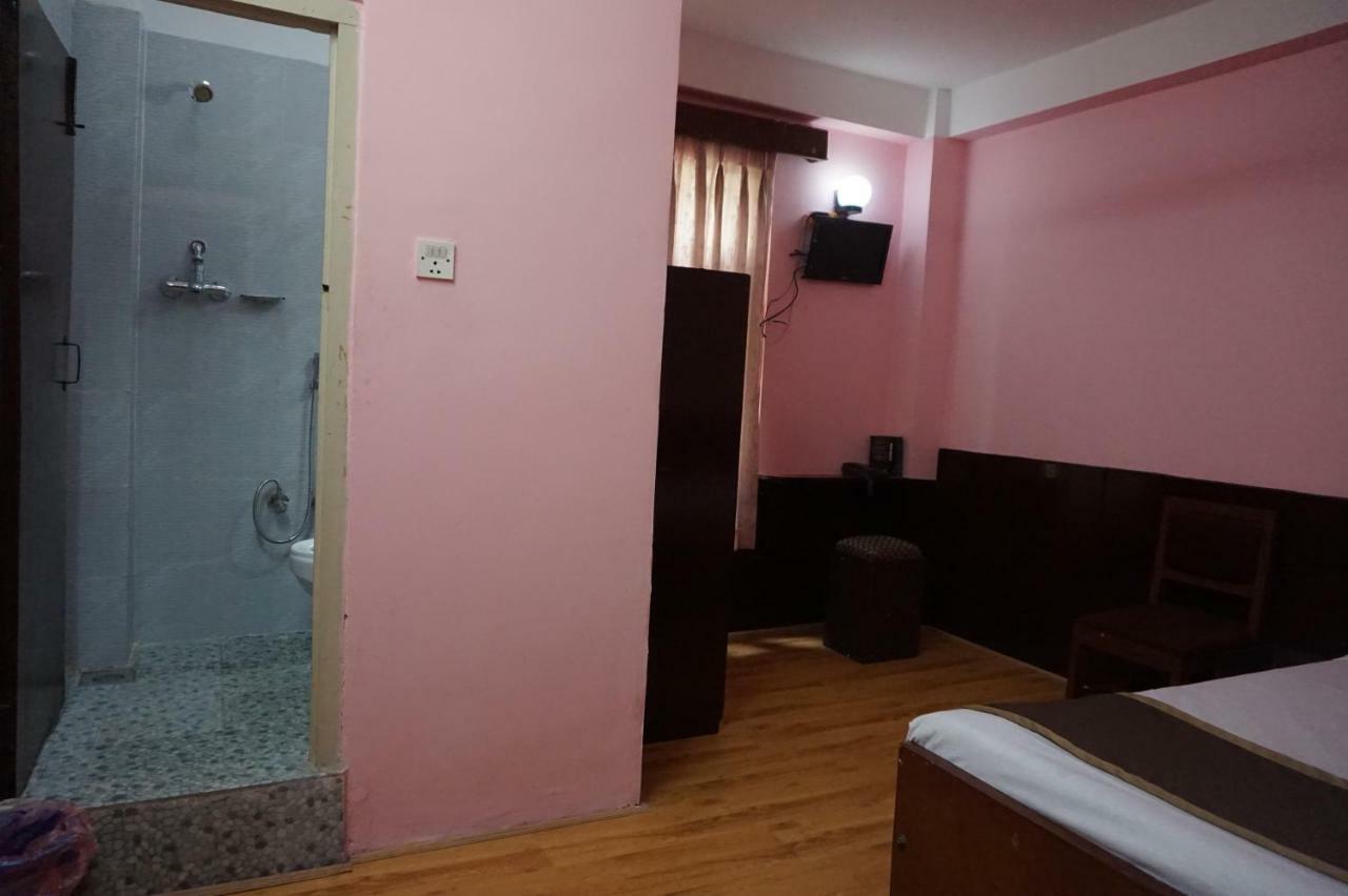 Hotel Impala Garden Катманду Экстерьер фото